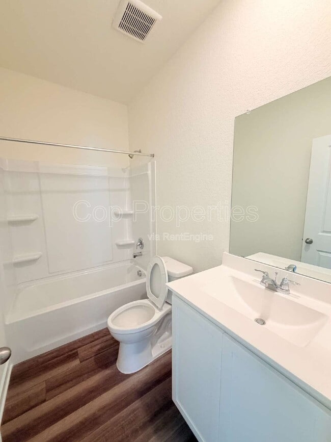 Building Photo - 12807 Prairie Vly