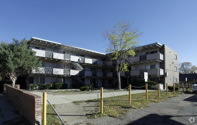 Primary Photo - SloHi Flats