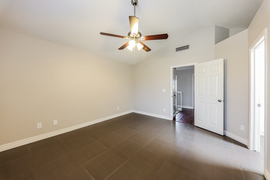 Building Photo - 6710 W Wescott Dr