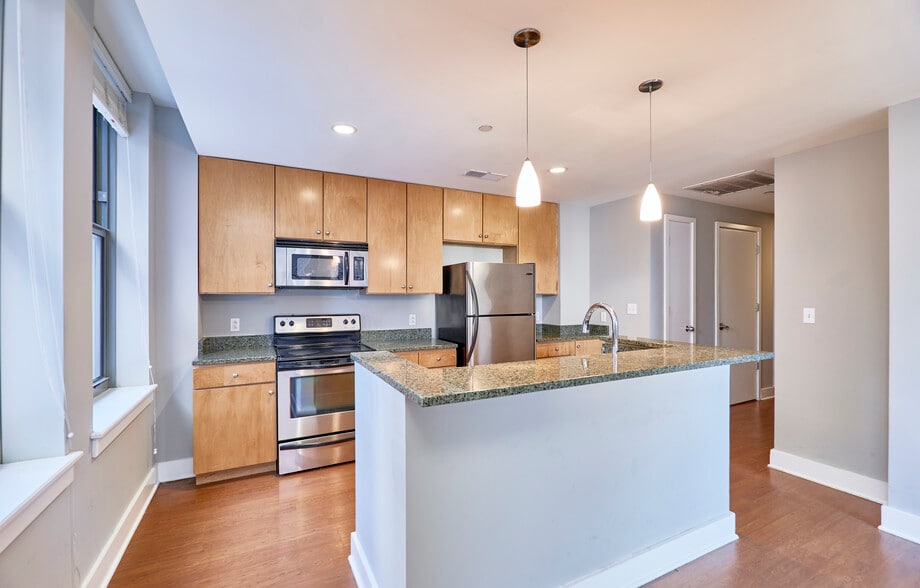 Building Photo - 314 N Broadway