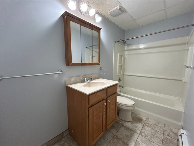 Bathroom - 1728 Wightman St