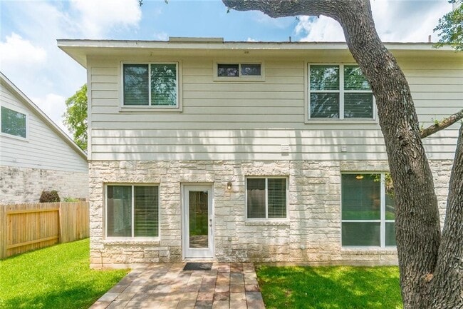 Building Photo - 8713 Edmund Ct