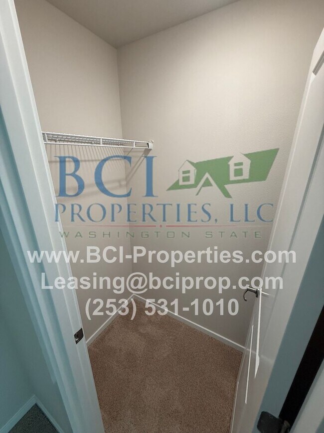 Building Photo - Welcome home to this Brand New 4 Bedroom h...