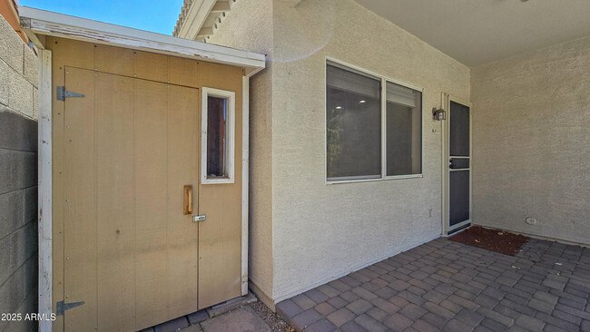 Building Photo - 14354 W Weldon Ave