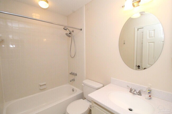 Building Photo - 8154 Treetop Ln