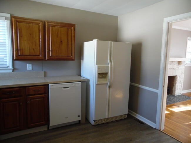 Building Photo - 801 Marcellus Dr