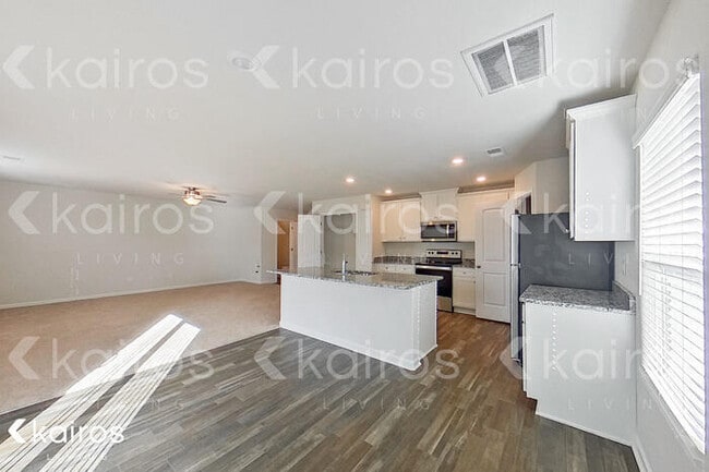 Building Photo - 1626 Hidden Gdn Ln