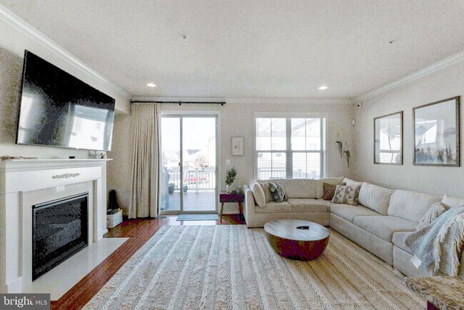 Building Photo - 13707 Petrel St