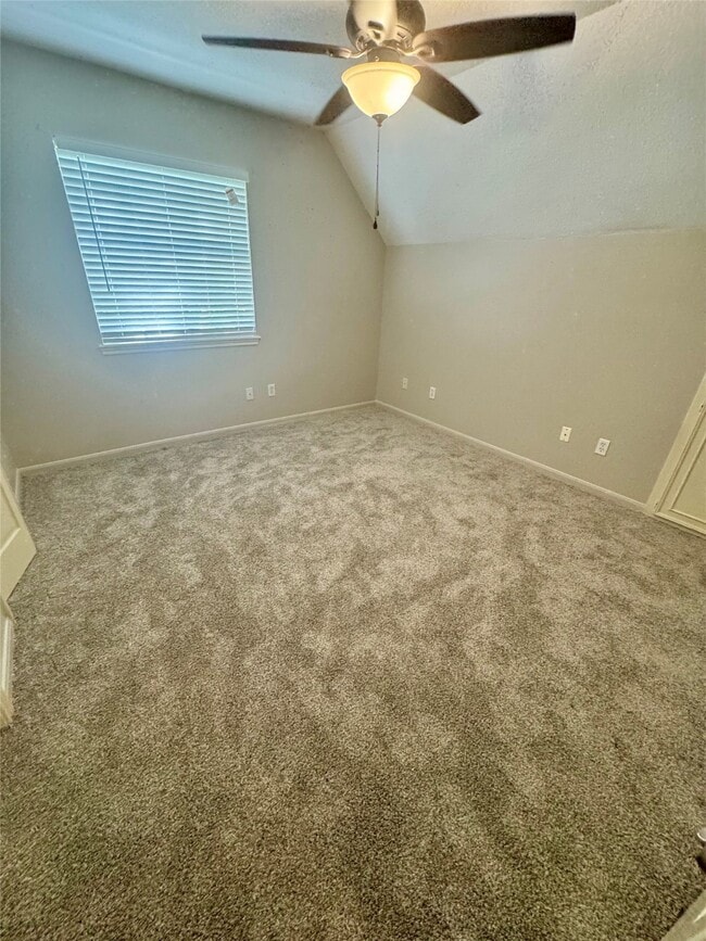 Building Photo - 3247 Little Bear Dr