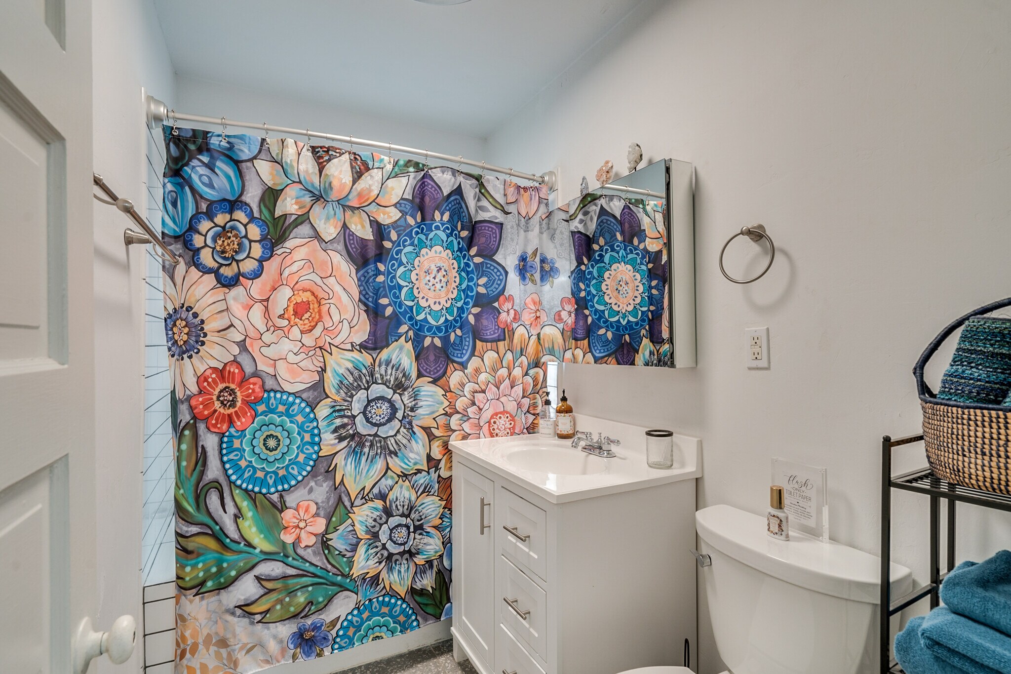 Building Photo - 1925 E Water St