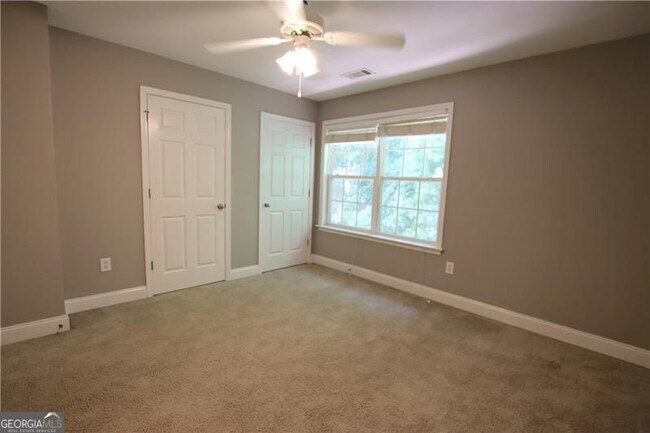 Building Photo - 460 S Barnett Shoals Rd