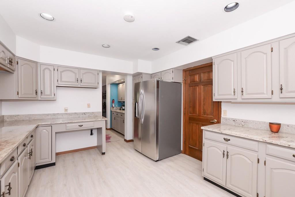Building Photo - 3001 Conifer Dr