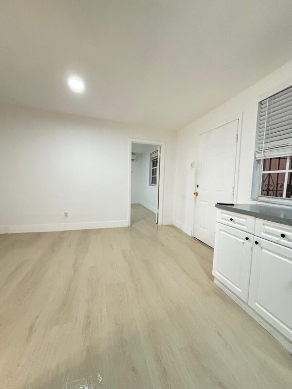 Building Photo - 2035 NW 26th St