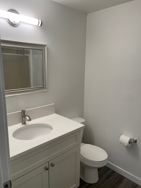 Building Photo - 4292 Meadowbrook Ct NE