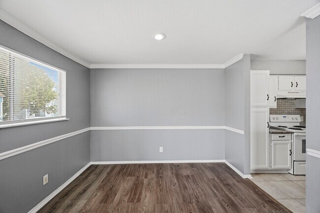 Building Photo - 14550 Fonmeadow Dr
