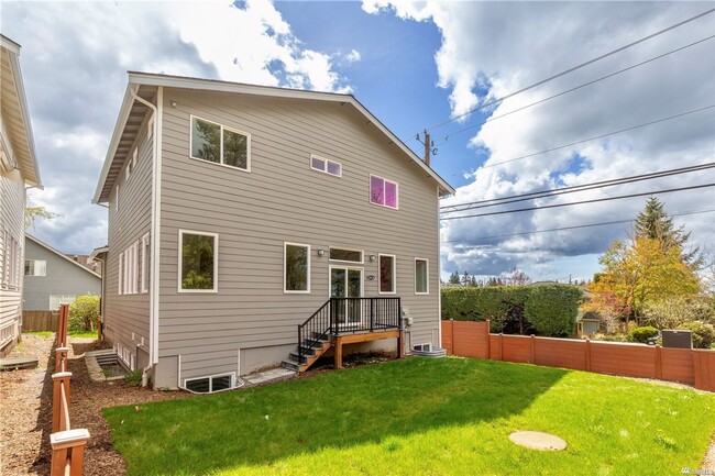 Building Photo - Newly Built 6 Bed 5.5 Bath Home in Kirkland