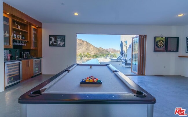 Building Photo - 29282 Circle Dr