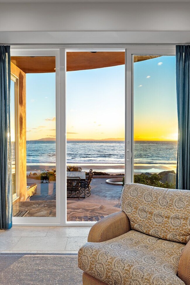 Building Photo - GORGEOUS CUSTOM BEACH HOME - Solimar Beach...