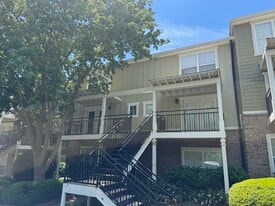 Building Photo - 490 Barnett Shoals Rd