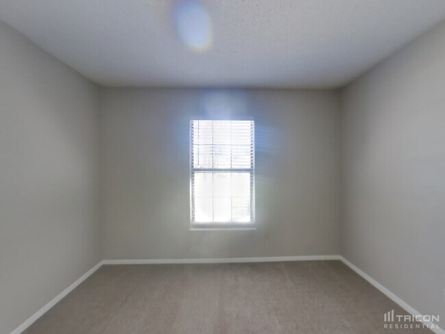 Building Photo - 4739 Harpers Ferry Ln