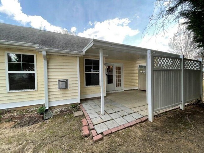 Building Photo - 760 Franklin Mill Trace