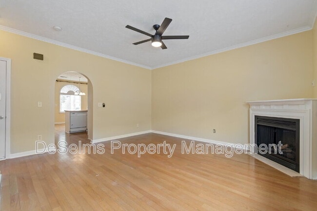 Building Photo - 612 Spence Enclave Way