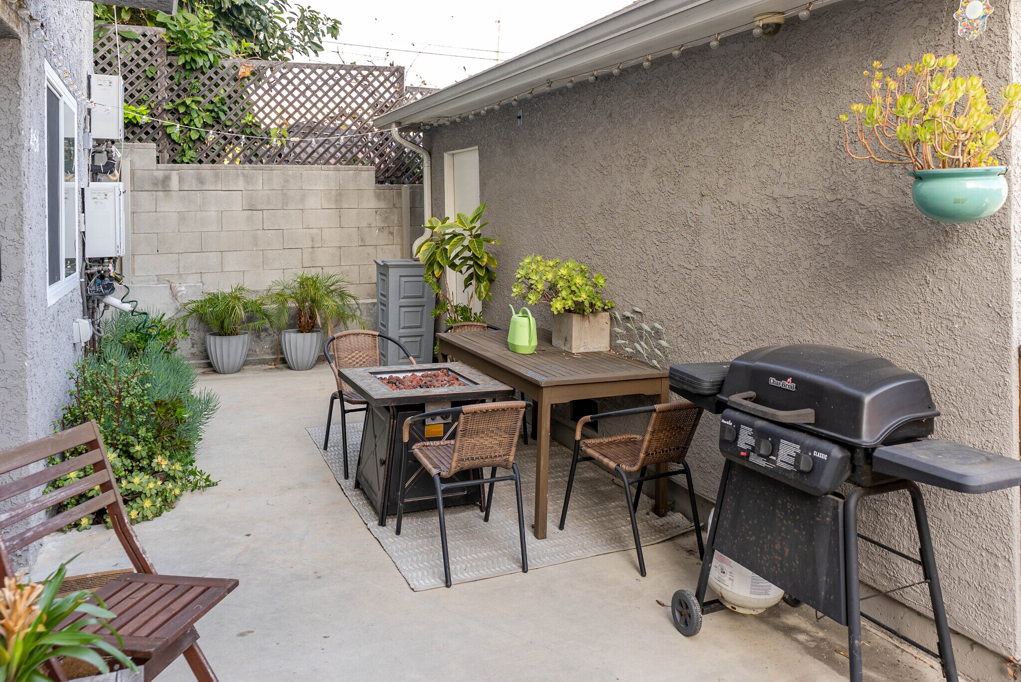 Building Photo - 446 N Commonwealth Ave