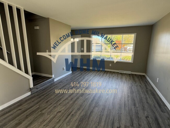 Building Photo - 4969 N 105th St