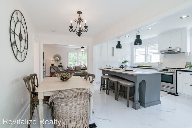 Building Photo - 3 br, 2 bath House - 65 Bishop Lane S