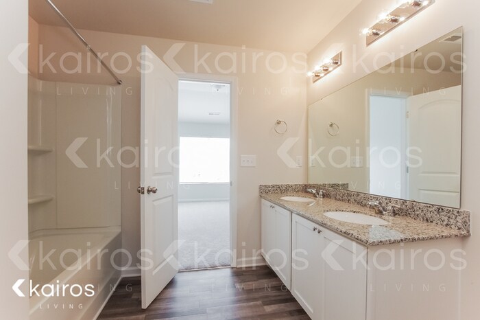 Building Photo - 1190 Silvertrace Dr