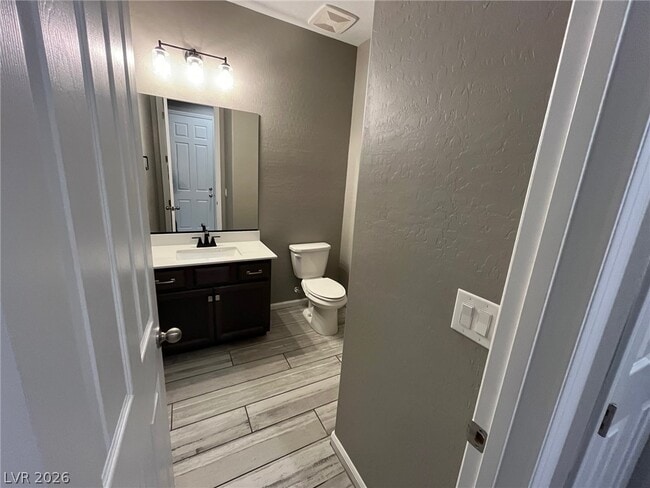 Building Photo - 6016 Bugsy St