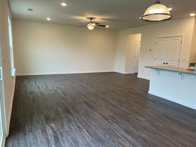 Building Photo - 6039 Haddington Dr