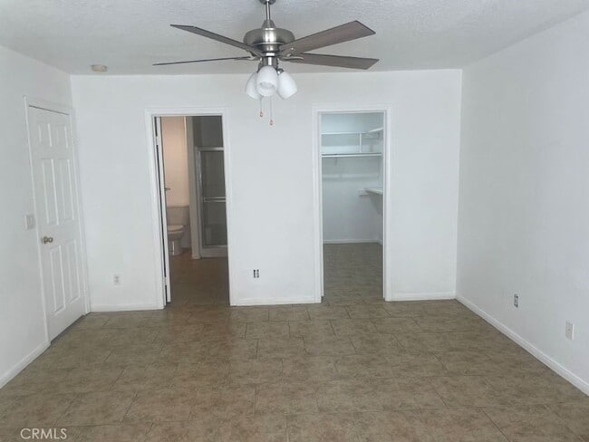 Building Photo - 16392 Appletree Ln