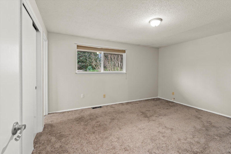 Building Photo - 10914 93rd Ave SW