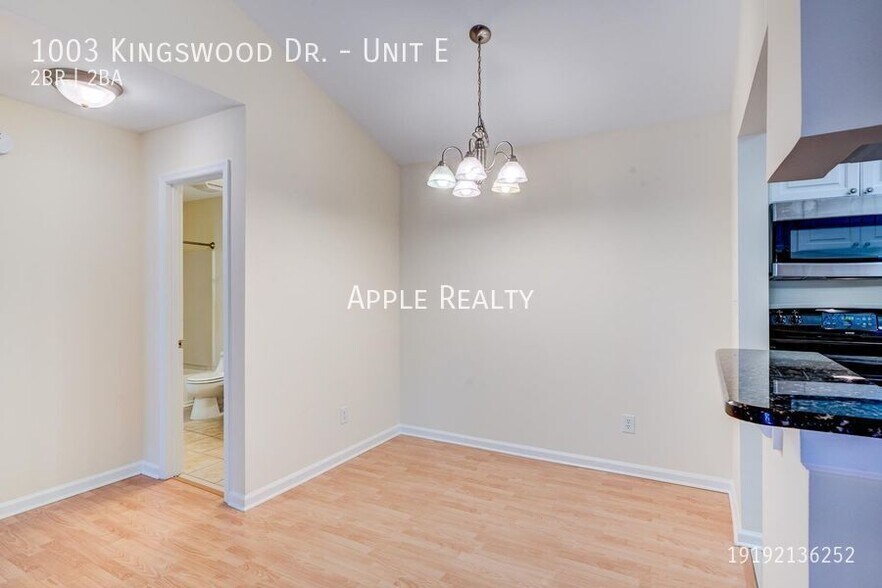 Building Photo - 1003 Kingswood Dr