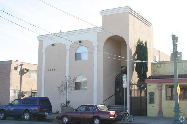 Building Photo - NoHo Boulevard Apartments