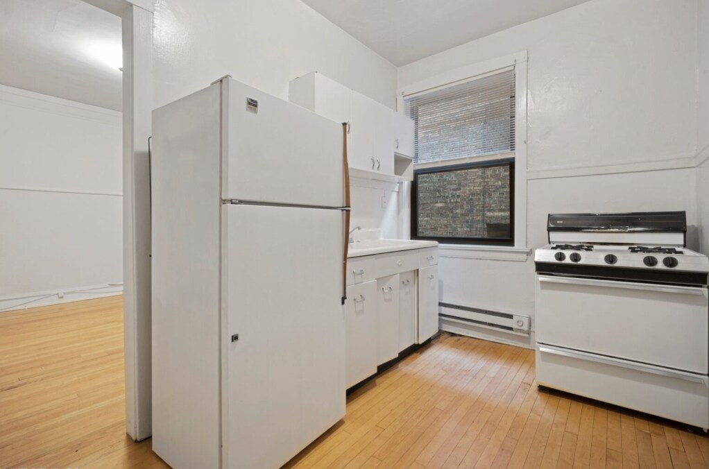 Building Photo - 1312 Oak Ave