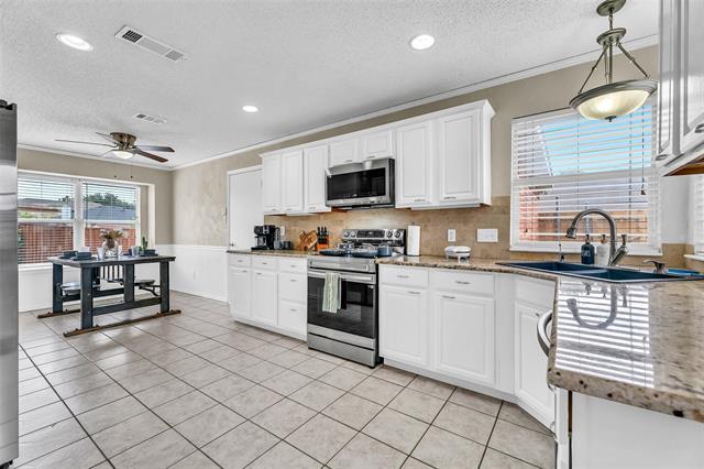 Building Photo - 600 Ashcrest Ct