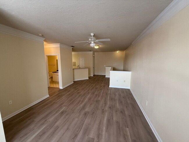 Building Photo - ORLANDO: Gated Community - Convenient to A...