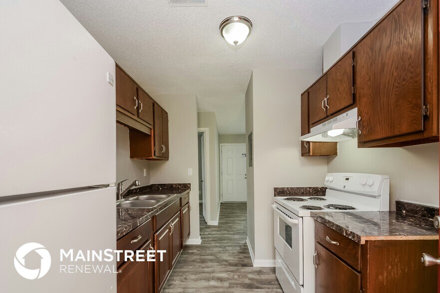 Building Photo - 541 Closhire Ln