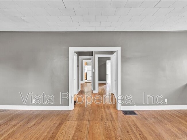 Building Photo - 3220 Grant Ave