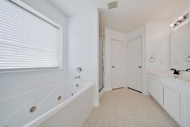 Building Photo - 19247 N Piper Grove Dr