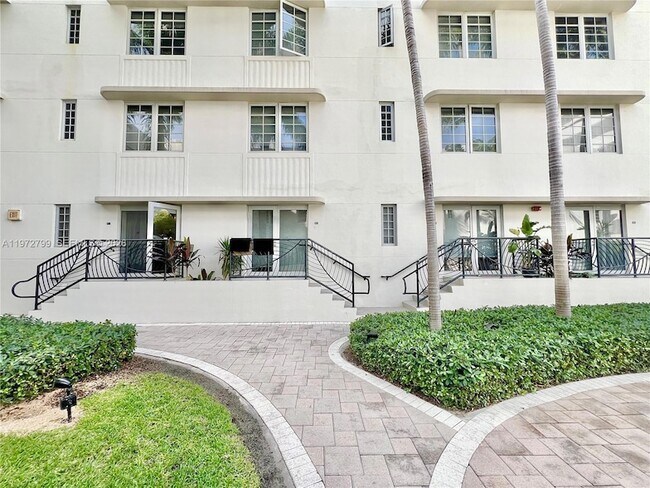 Building Photo - 435 21st St