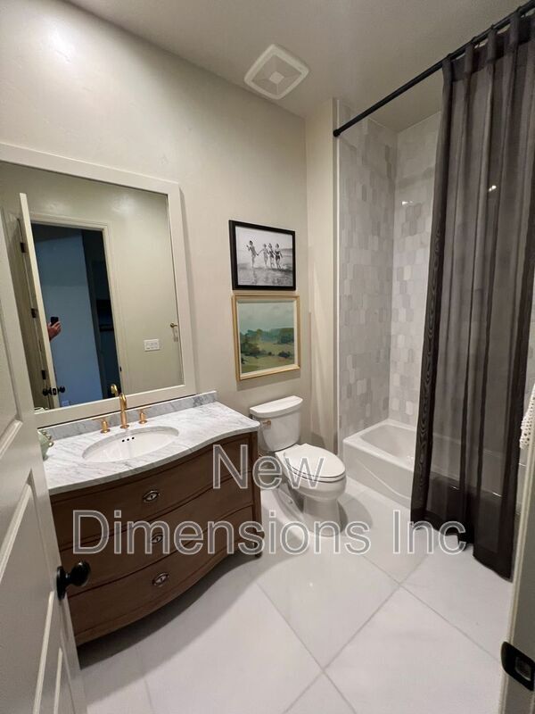 Building Photo - 307 Marewood Ct