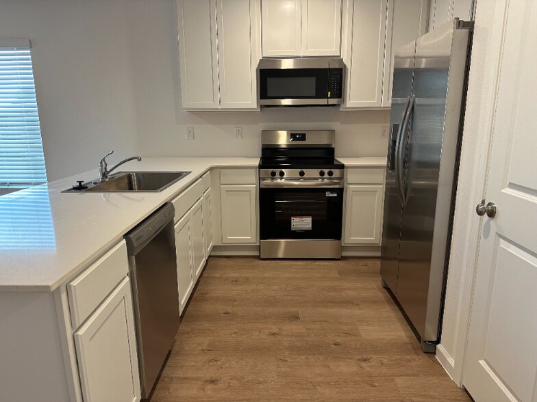 Building Photo - 19315 Gray Horse Dr