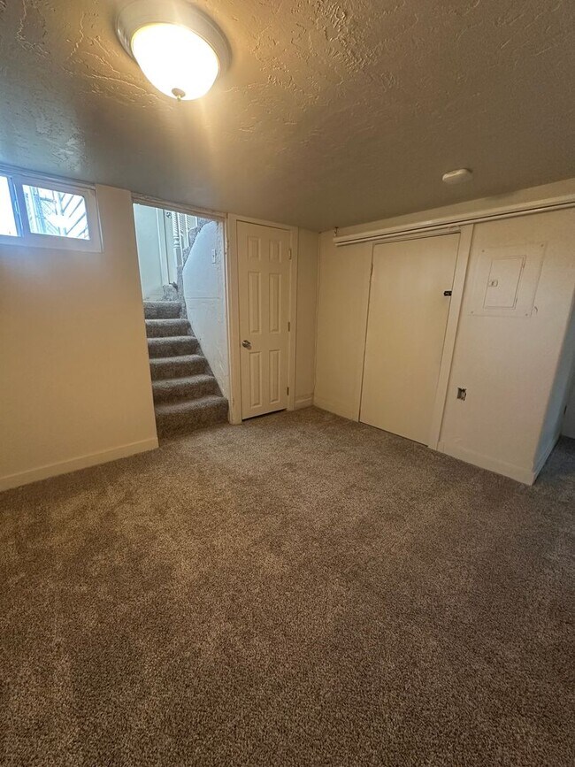 Building Photo - GORGEOUS West Valley Home!!!