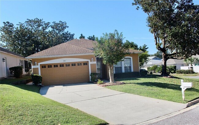 Building Photo - 810 Hillside Dr