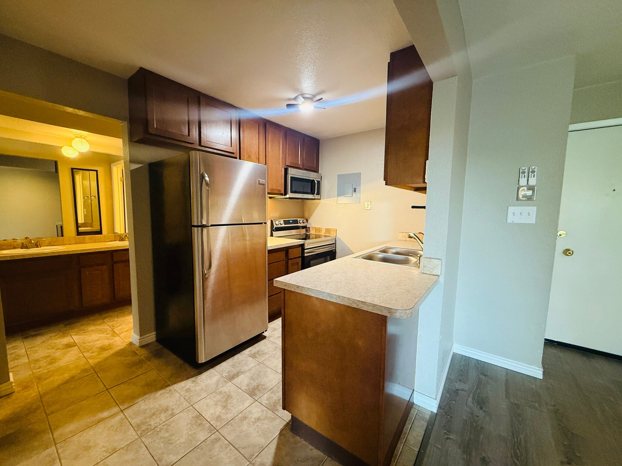 Building Photo - 2227 Canyon Blvd