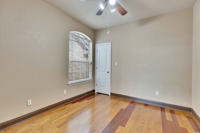 Building Photo - 109 Aria Rdg