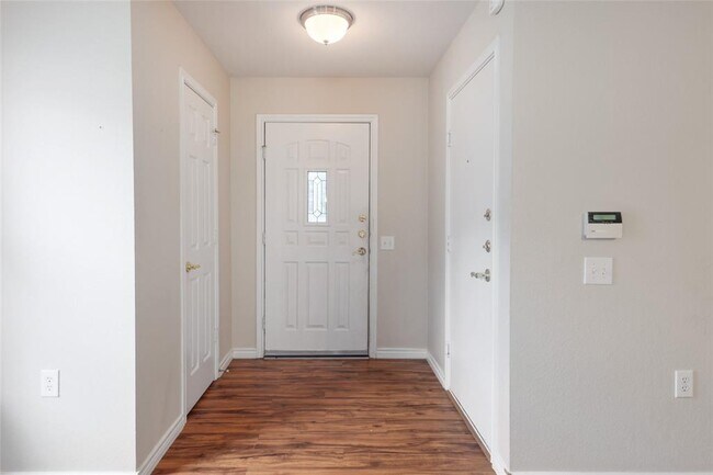 Building Photo - 1432 Anise Dr